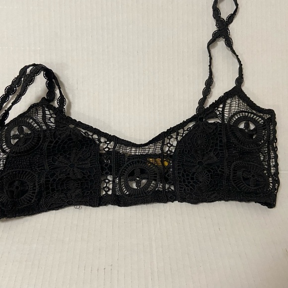 Black crochet bra size medium - Picture 1 of 7